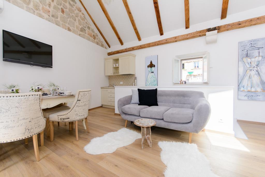 Finest Apartment